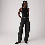 Barrel Jeans: The Comfortable Trend Shaping the U.S. Denim Scene 4 Barrel Jeans