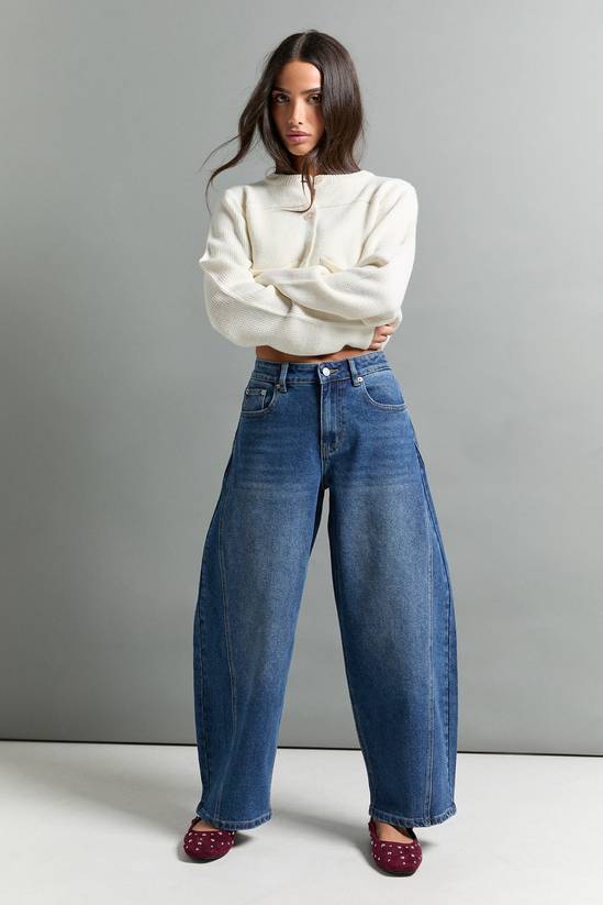 Barrel Jeans: The Comfortable Trend Shaping the U.S. Denim Scene 23 Barrel Jeans