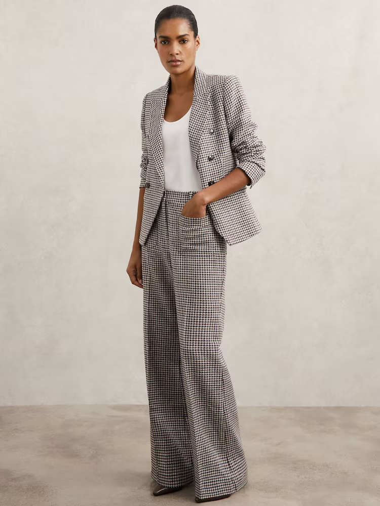 Linen Pants: A Sustainable and Stylish Choice for Every Season 17 Linen Pants