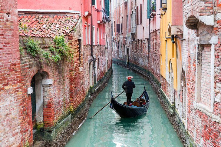 Best Places to Travel in the World: Explore the Beauty of Our Planet 2 italy in pictures beautiful places to photograph venice canal